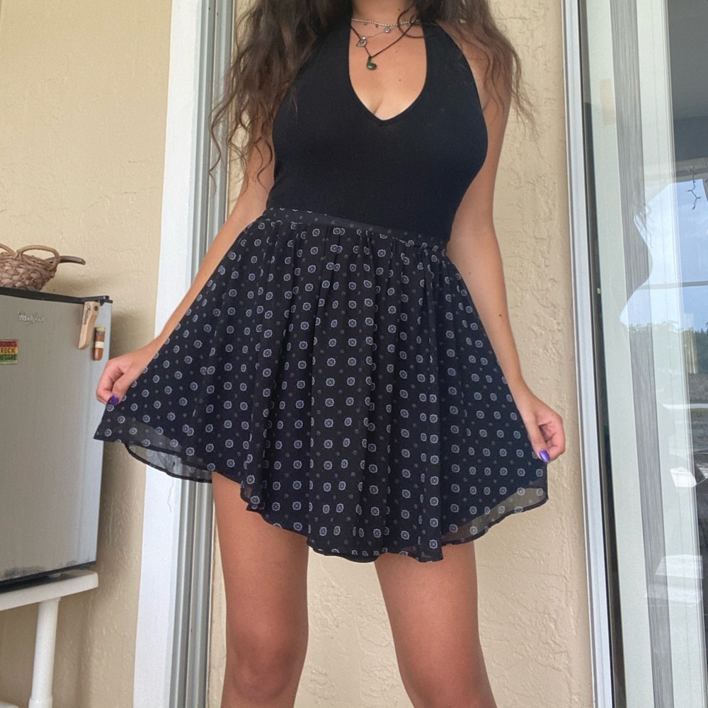 H&M flowy mini skirt